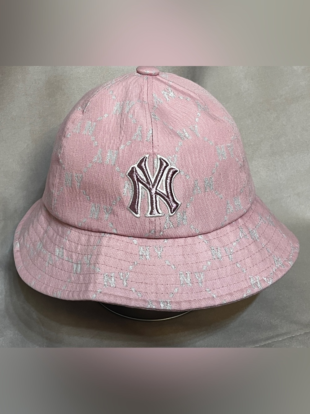 Like New, 100% Cotton Pink NY Logo girls Bucket Hat MLB Major League Baseball - Picture 2 of 9
